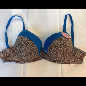 Animal Print Under Underwire Bra’s Lace Trim
